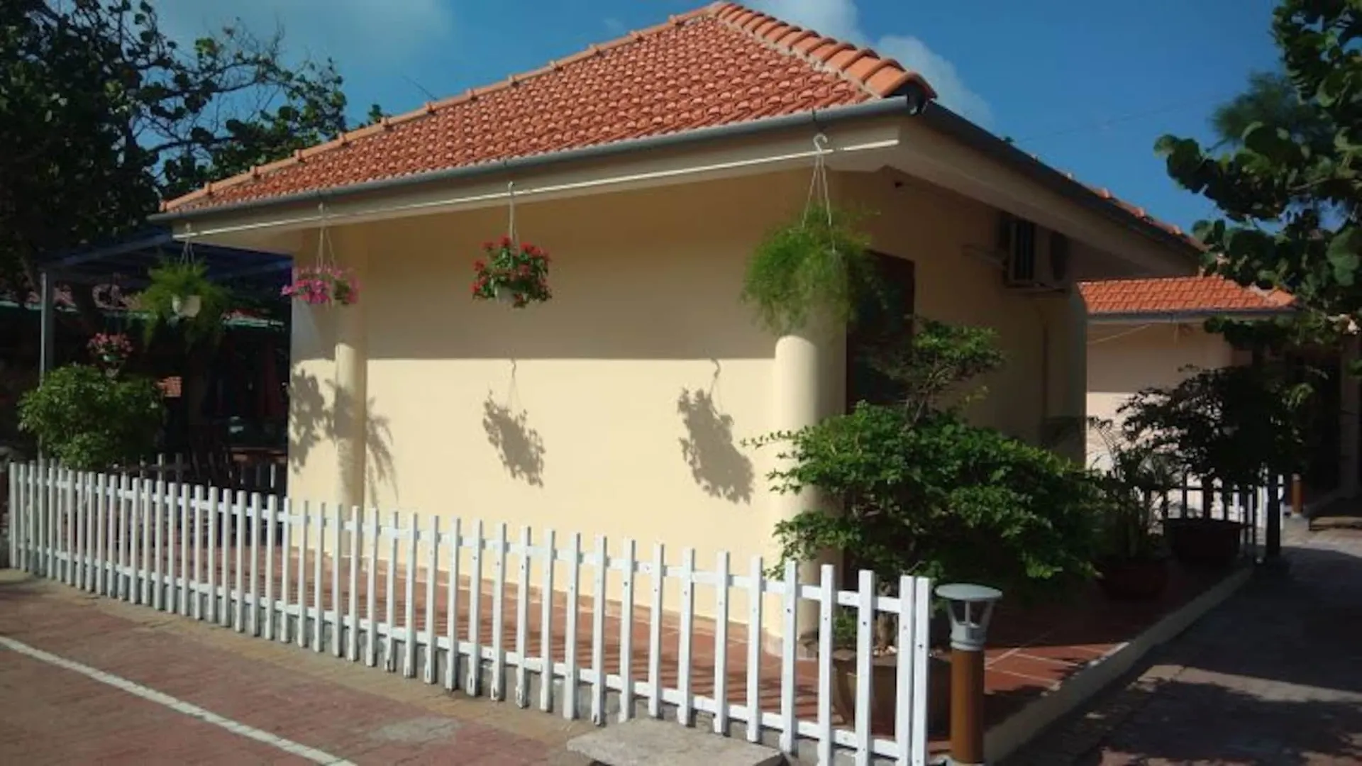 Lotus Seaside Bungalows Vung Tau 2*,  Vietname